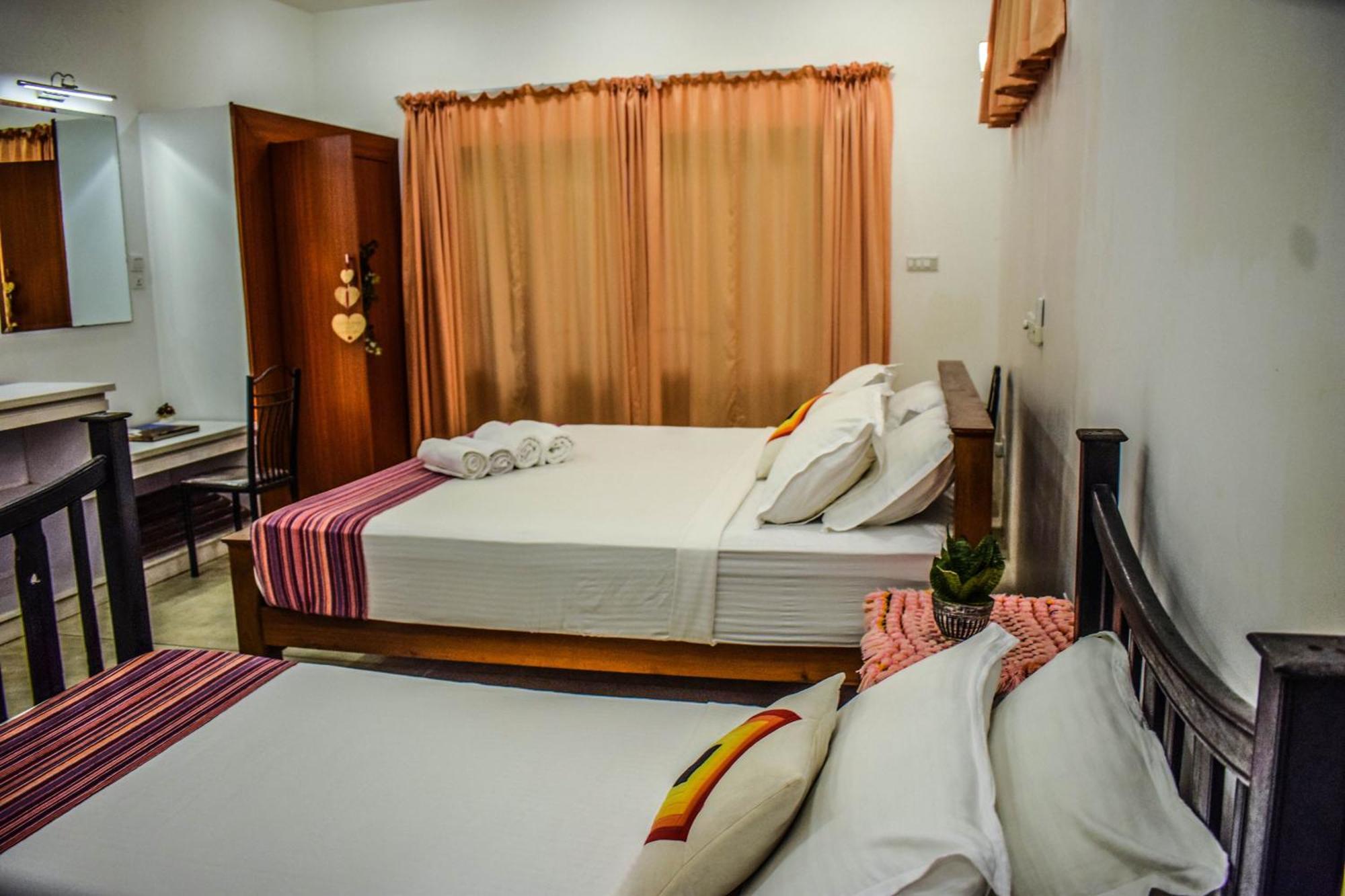 Bed & Breakfast Lawrence Weligama